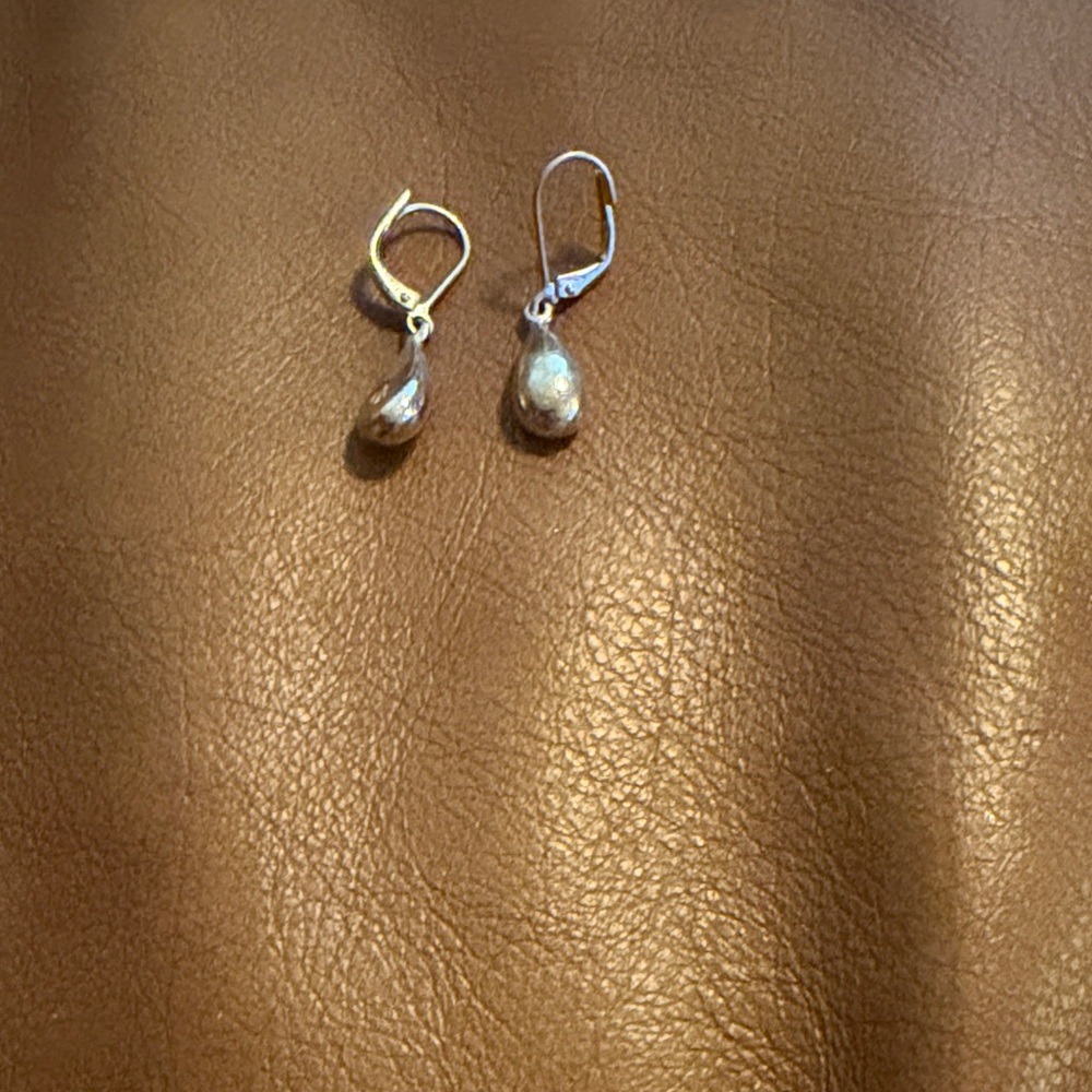 Chic Silver 925 Teardrop Earrings 1.5 inches pierced
